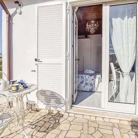 Bed & Breakfast Botti House *